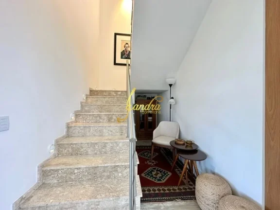 Imagem Belíssima Sobrado no Condomínio Enseada! Estilo Contemporâneo, composto por 05 suítes com sacada