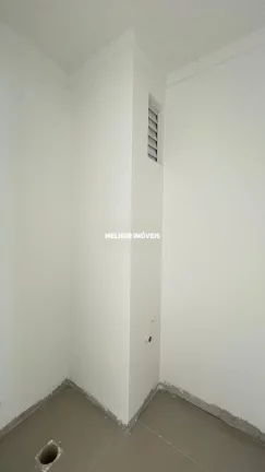 Imagem Apartamento com 03 suítes e 02 vagas, localizado no Centro de Balneário Camboriú