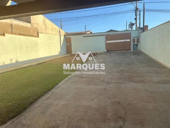Imagem Imóvel c/ 2 casas em terreno de 435m2