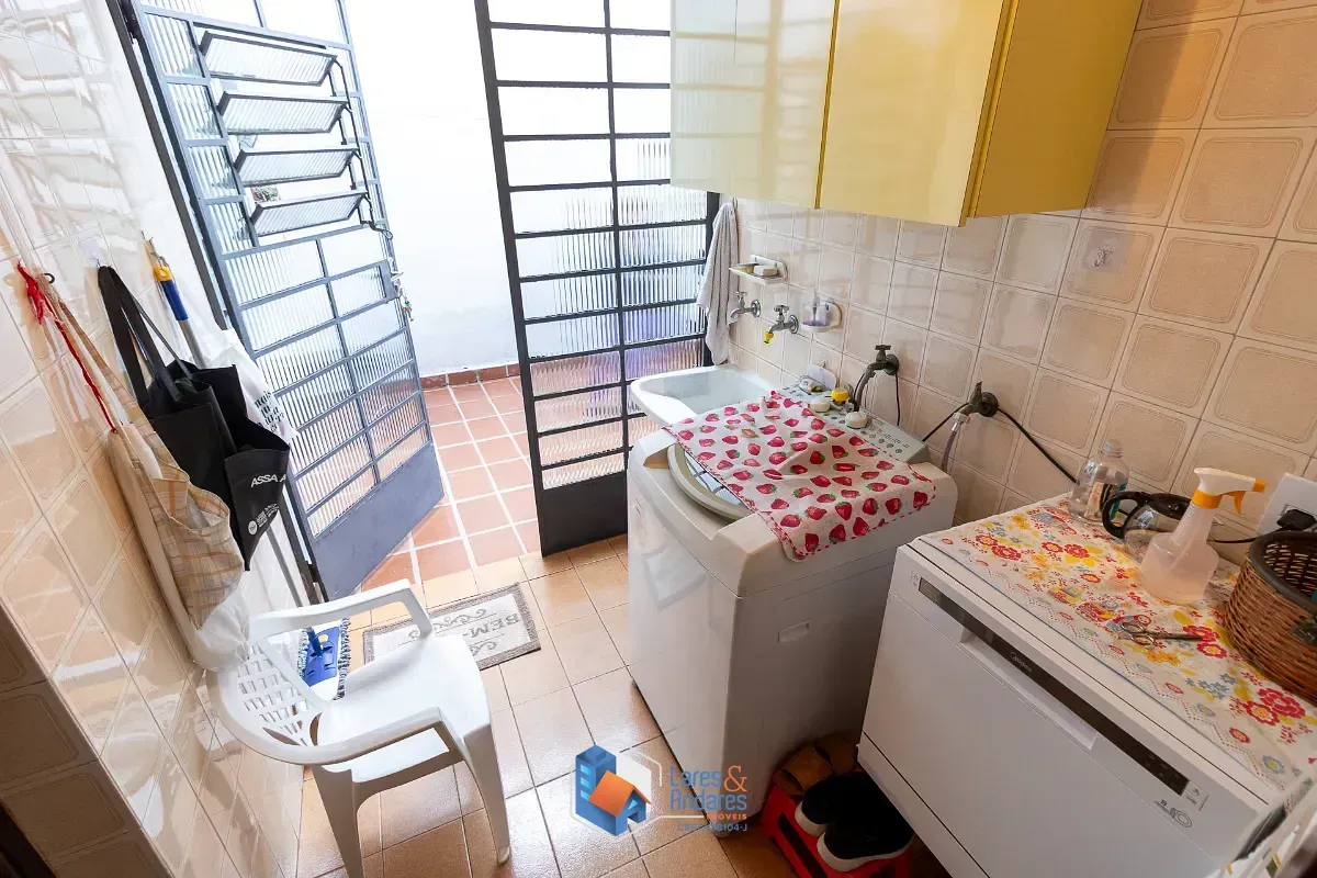 Imagem Sobrado para venda em Santo Amaro com 3 quartos, sendo 3 suítes, 153m²