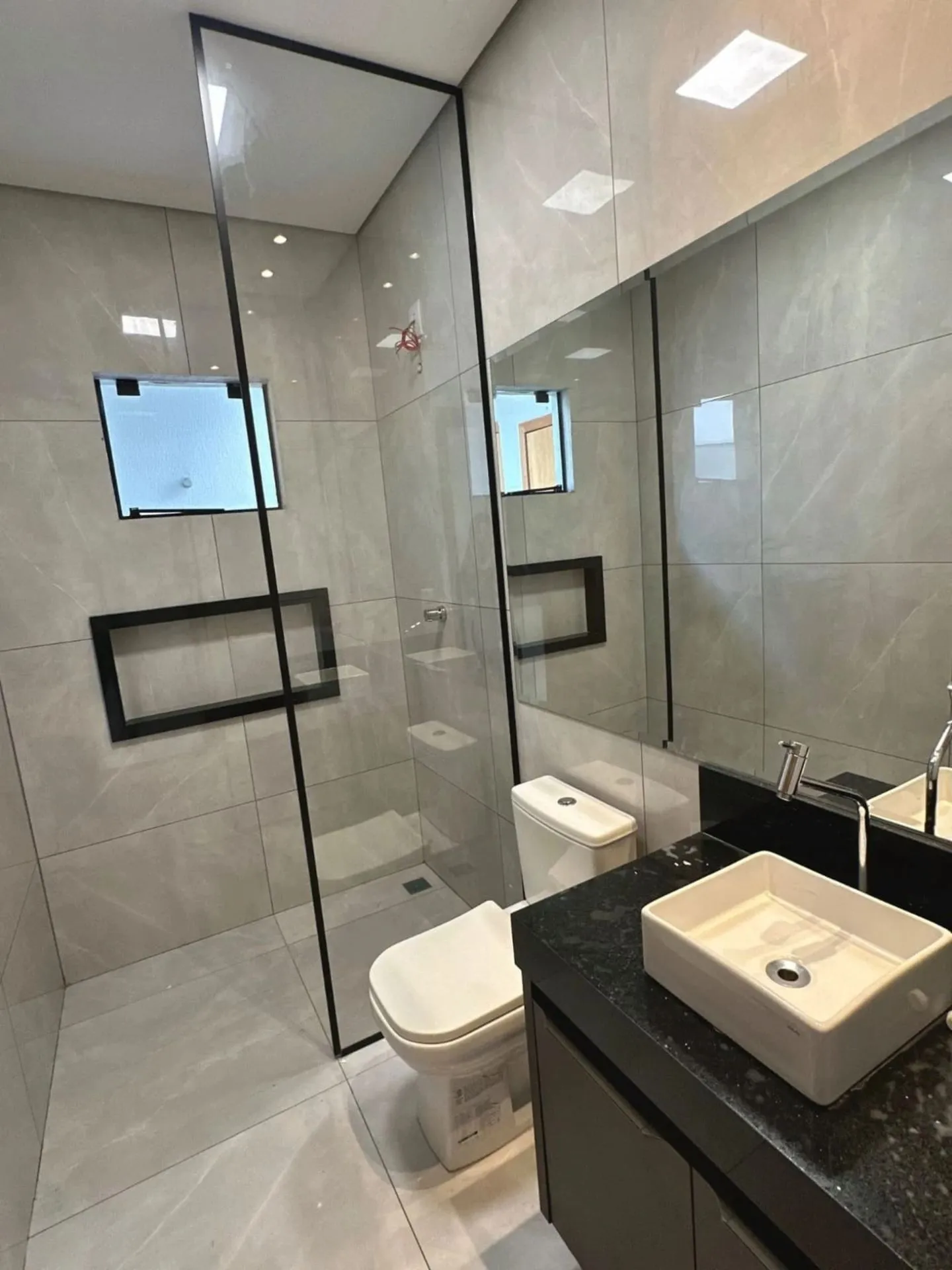 Imagem Casa com 3 quartos e 1 suíte em Jardim Universitário - Cuiabá