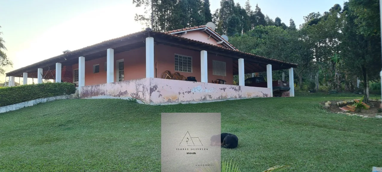 Imagem Chácara à venda em Cesário Lange-SP, bairro Chácara Três Dias - 3 quartos, 1 sala, 2 banheiros, 1 vaga de garagem, 250m².