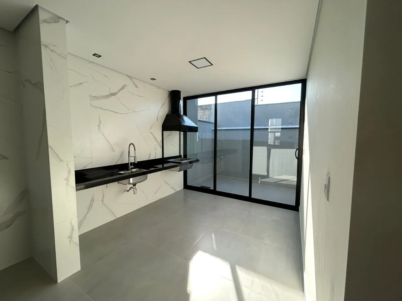 Imagem Encantadora Casa no Condomínio Residencial Jardim - Sorocaba/SP