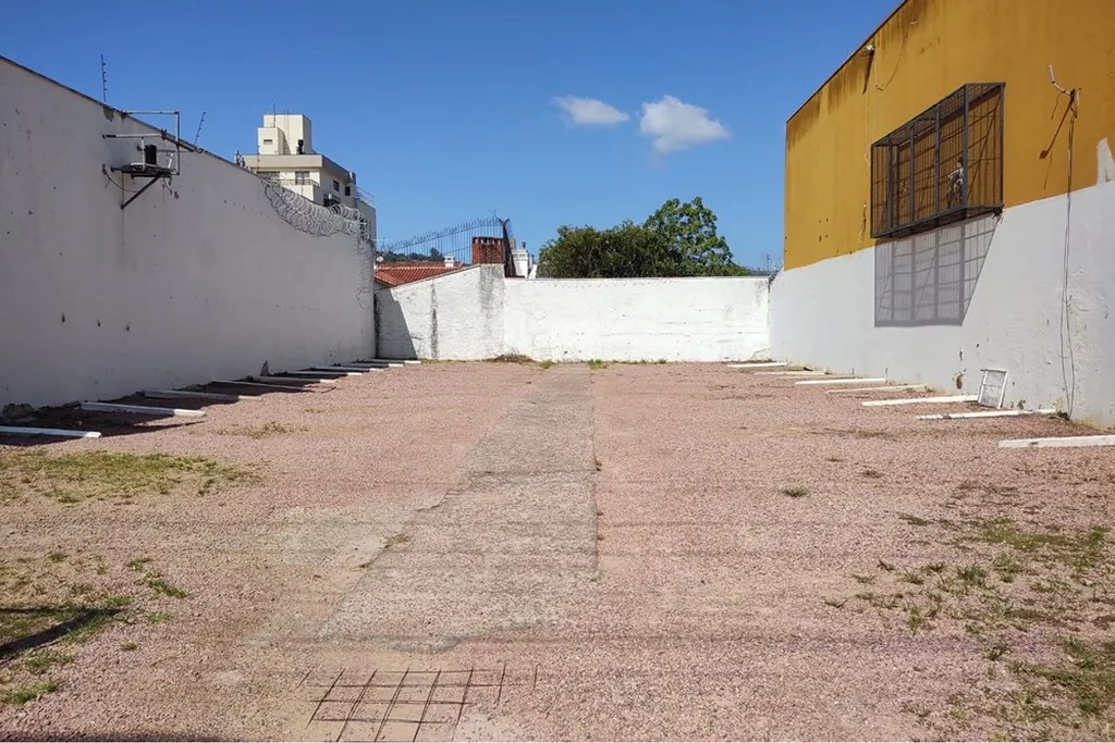Imagem Terreno à venda em Porto Alegre, Partenon, 750m2