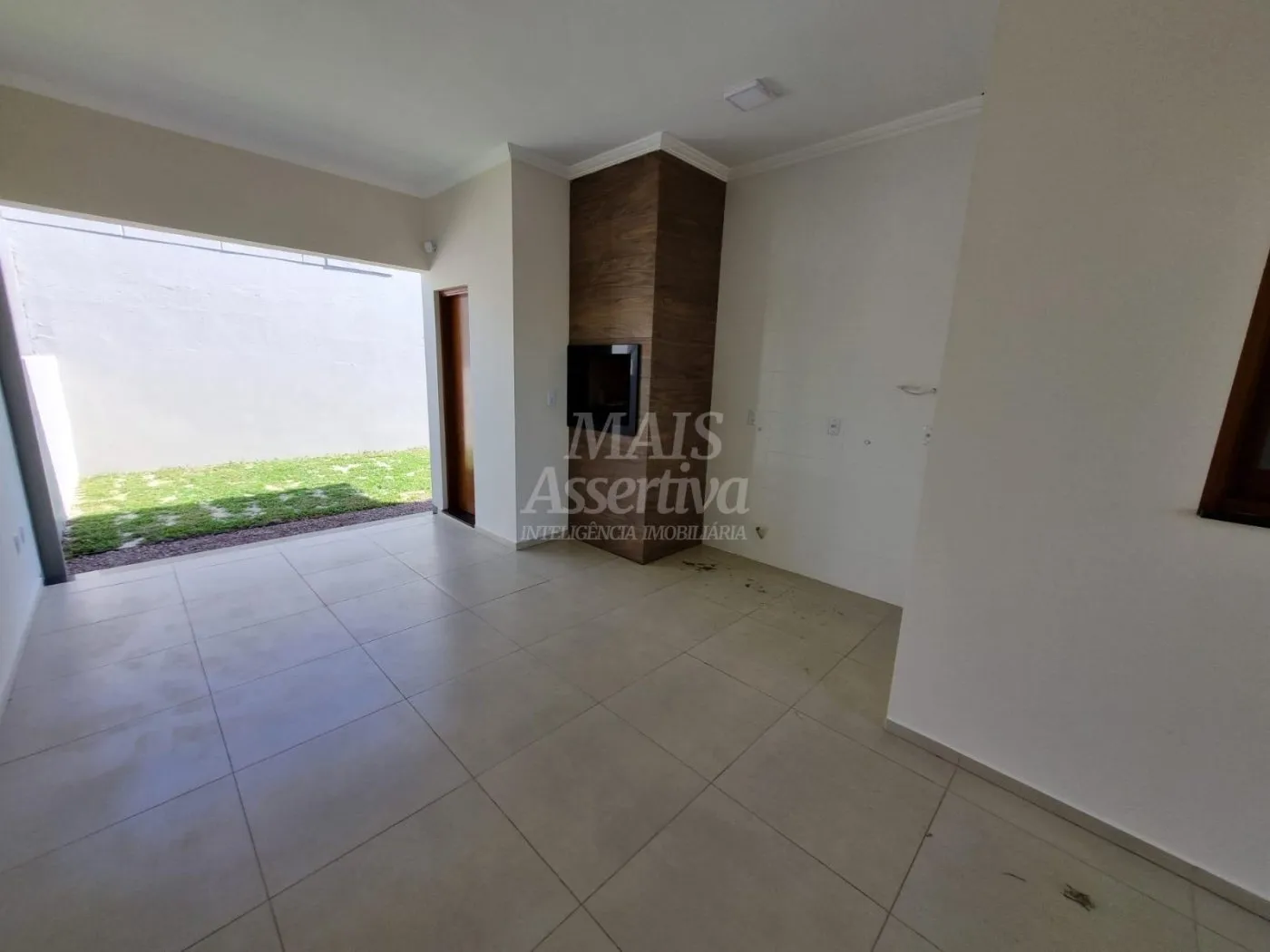 Imagem Ótima casa localizada em Tramandaí/RS - 3 dormitórios, 4 vagas de garagem