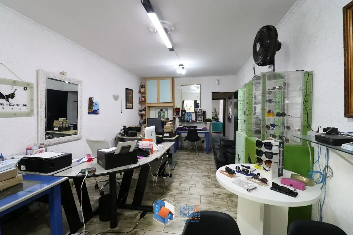 Imagem Sobrado para venda em Vila Ipojuca com 4 quartos, sendo 1 suíte, 520m²