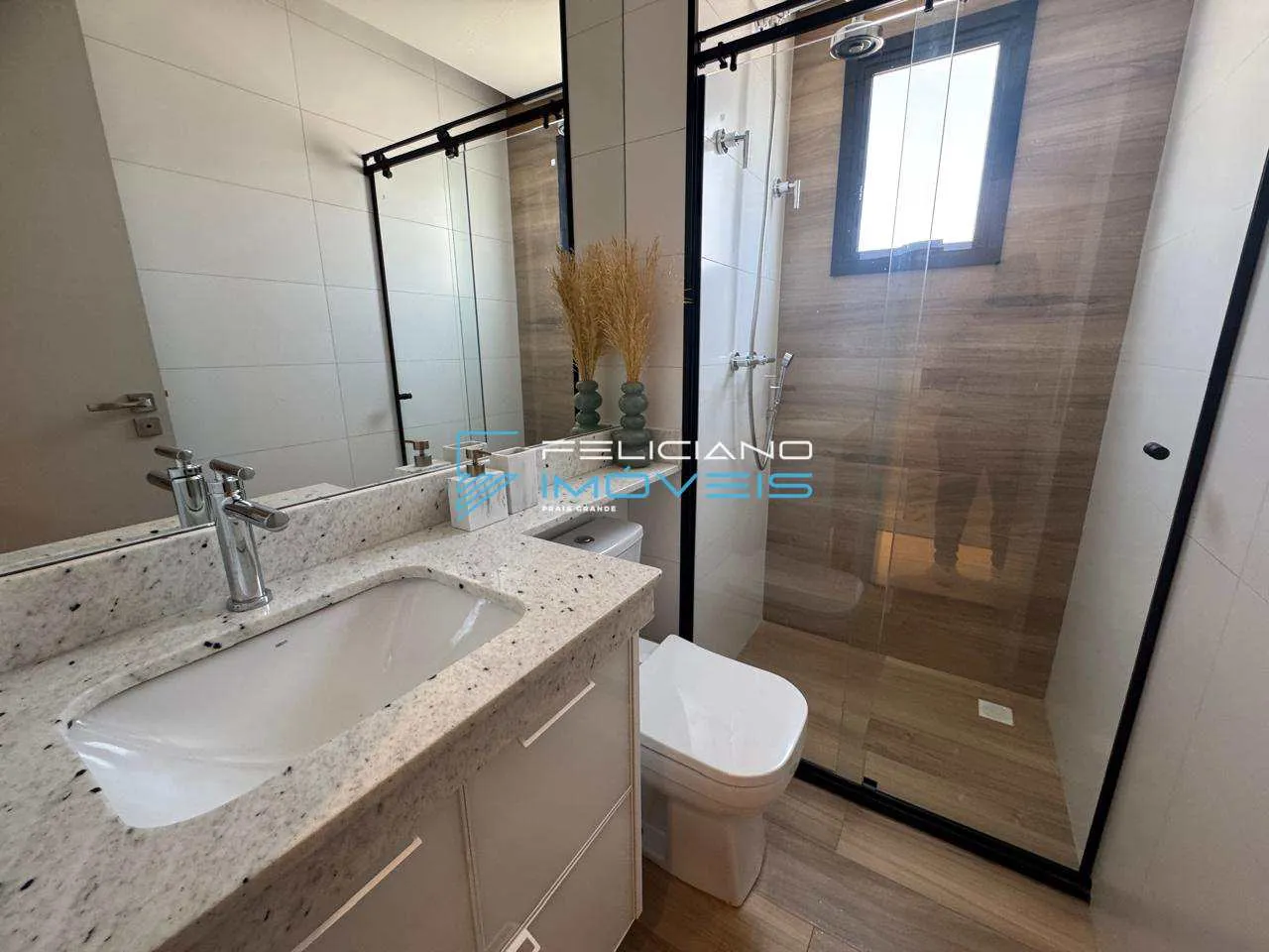 Imagem Apartamento com 2 quartos, Guilhermina, Praia Grande - R$ 905 mil, Cod: 6855