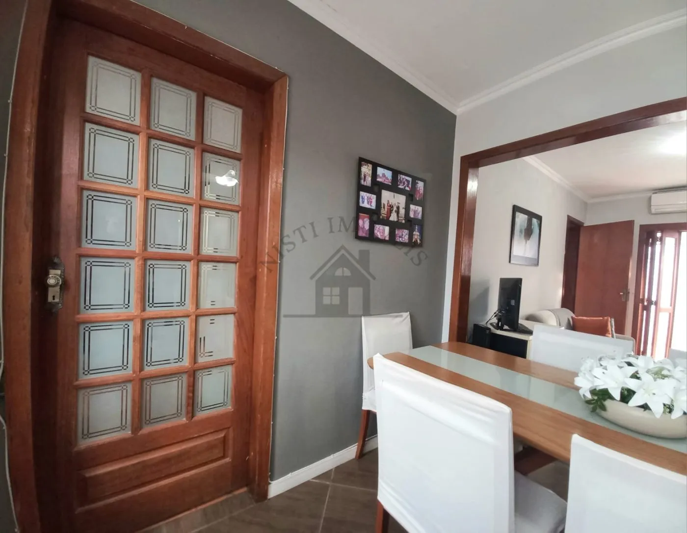Imagem Casa 4 quartos para Venda no bairro Sarandi em Porto Alegre