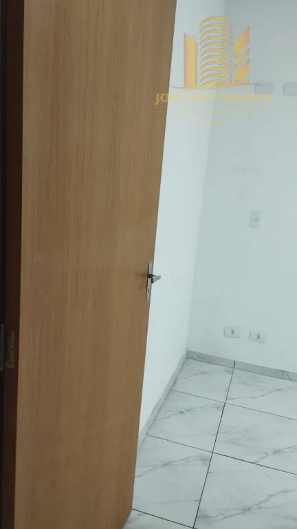 Imagem Sobrado 132m² com Churrasqueira e Varanda - Vila Nair