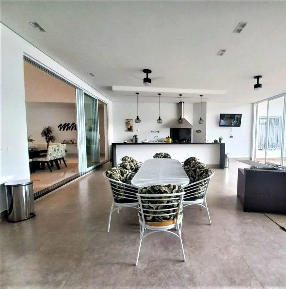 Imagem Casa no Village Castelo Itu de 580m²
