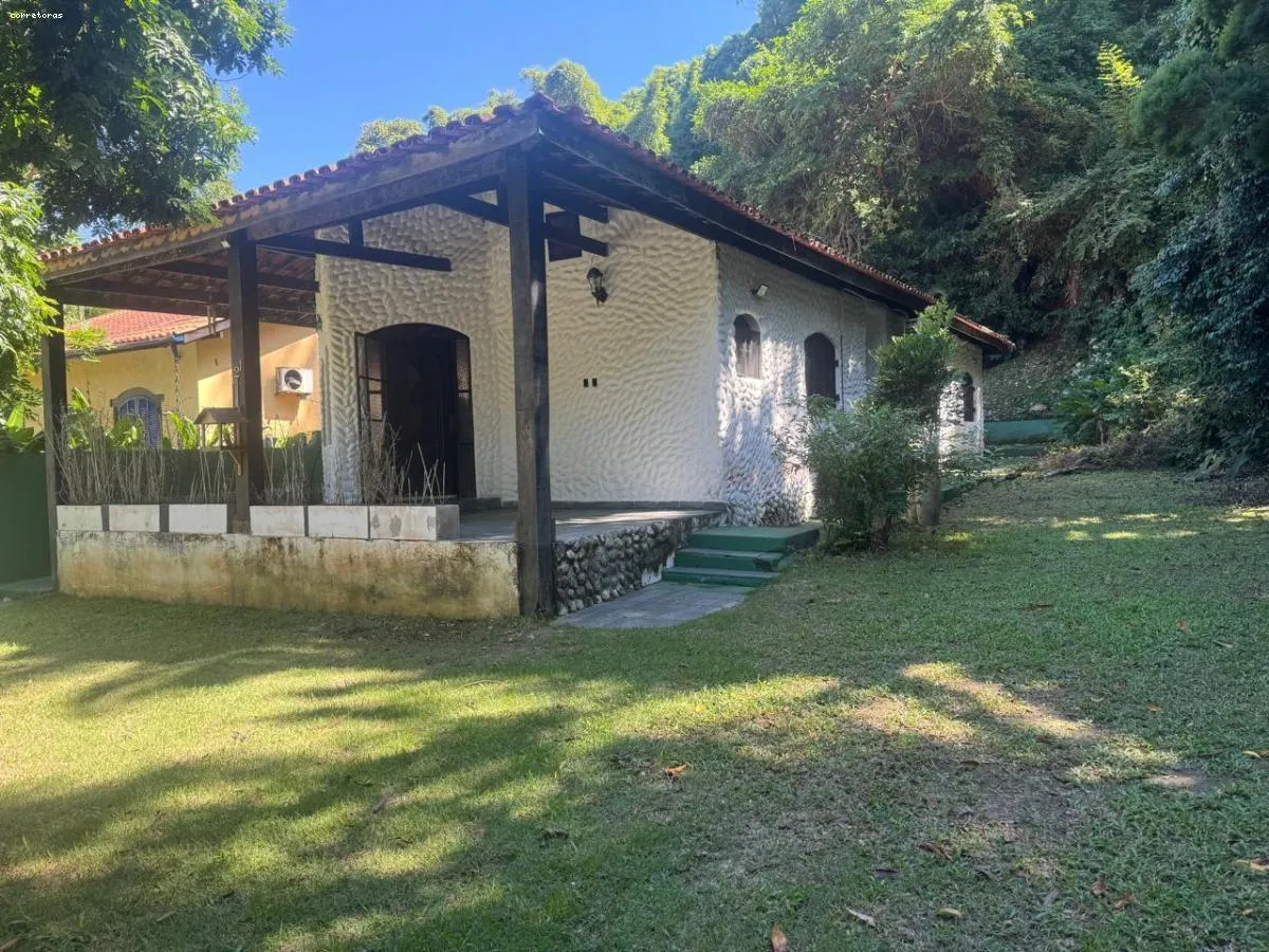 Foto do imóvel Casa em Condomínio para Venda em São Sebastião, Guaeca, 3 dormitórios, 1 suíte, 2 banheiros, 5 vagas