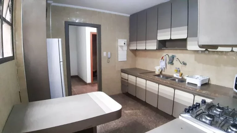 Imagem APARTAMENTO MOBILIADO, COM 190,00 M² DE ÁREA ÚTIL, 3 SUÍTES SENDO 1 MASTER E VAGA DE GARAGEM