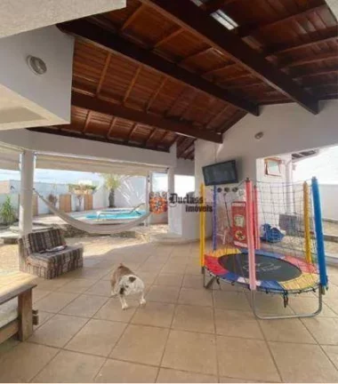 Imagem Belíssima casa no Cond. Recanto dos Paturis/Vinhedo, 236m², 3 dormitórios, suíte com closet e hidromassagem