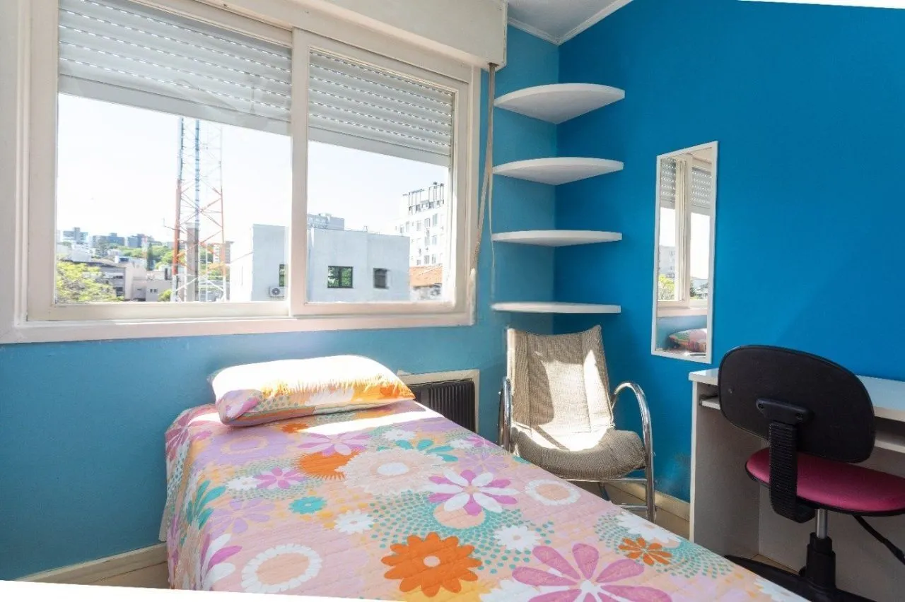 Imagem Amplo Apartamento de 3 Dormitórios com Churrasqueira no Bairro Floresta