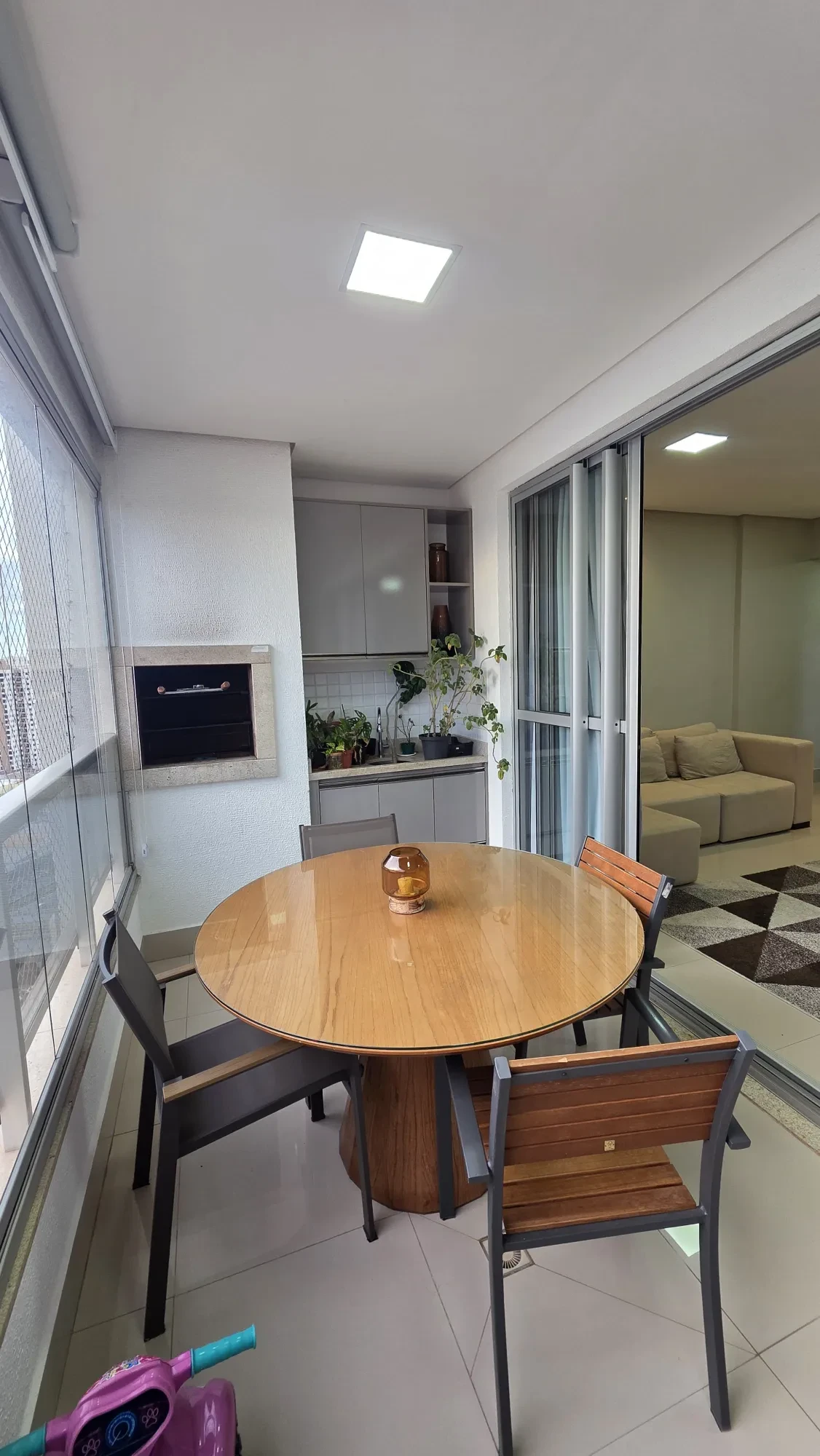 Imagem Apartamento com 3 Quartos para Alugar, 157 m² em Tancredo Neves - Cuiabá