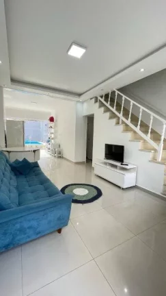 Imagem Sobrado com 2 dormitórios à venda, 79 m² por R$ 655.000,00 - Tupi - Praia Grande/SP