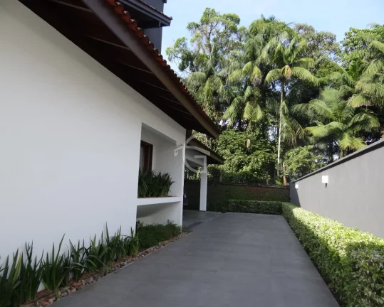 Imagem CASA NO BAIRRO GLÓRIA EM CONDOMÍNIO DE ALTO PADRÃO PARA VOCÊ QUE BUSCA EXCLUSIVIDADE E LOCALIZAÇÃO!!