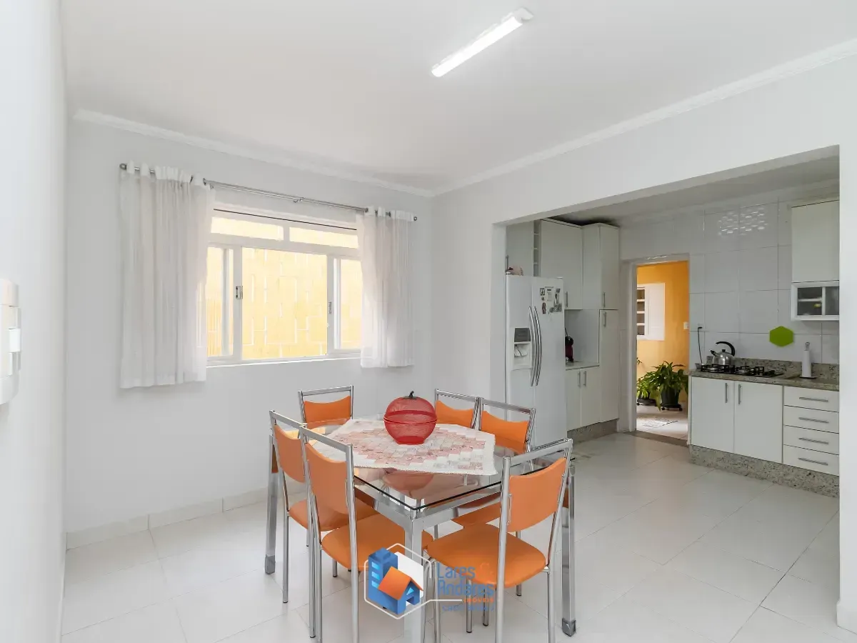Imagem Casa para venda em Água Fria com 4 quartos, sendo 3 suítes, 243m²