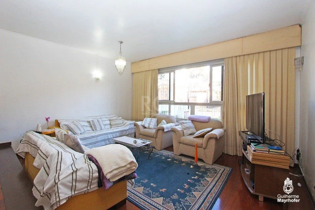 Imagem Casa para Venda - 215m², 3 dormitórios, sendo 1 suites, 3 vagas - Sarandi