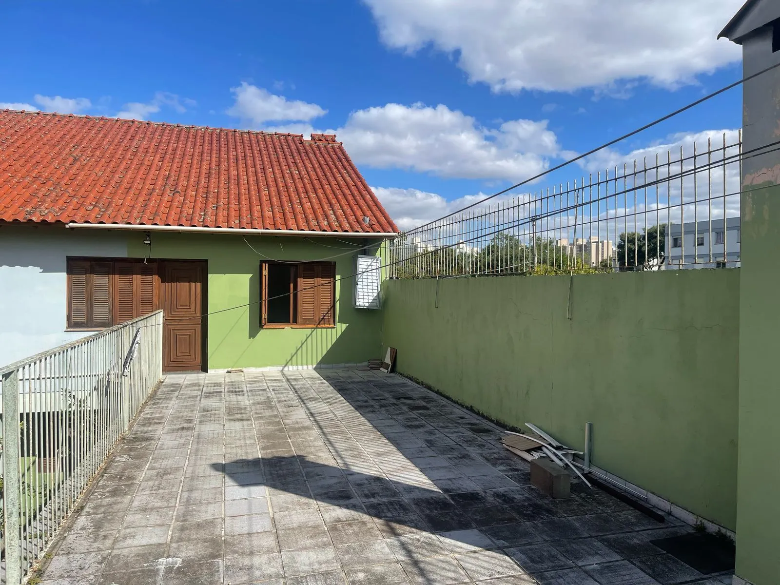 Imagem **Casa Residencial à Venda em Porto Alegre, Rio Grande do Sul**