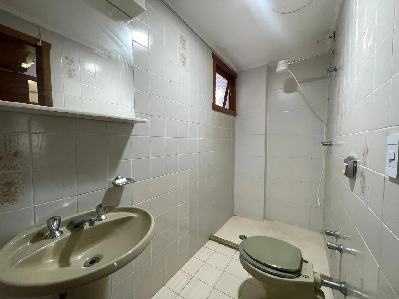 Imagem Apartamento com 02 dormitórios, 01 suíte, 74,53m2 privativos e 02 vagas de garagem cobertas!
