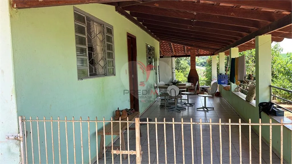 Imagem Fazenda/Sítios/Chácaras de 3 quartos, 137m² no bairro Águas Claras, em Iacanga