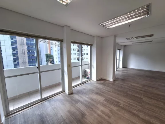 Imagem Conjunto Comercial na Vila Olímpia