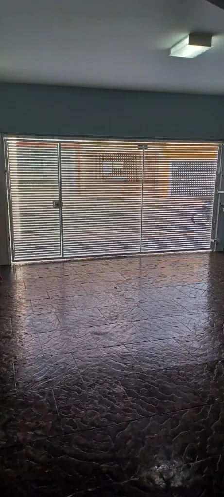 Imagem Sobrado à venda em Santo André-SP: 3 quartos, 1 suíte, 2 banheiros, 2 vagas, 274m² no Jardim Las Vegas!