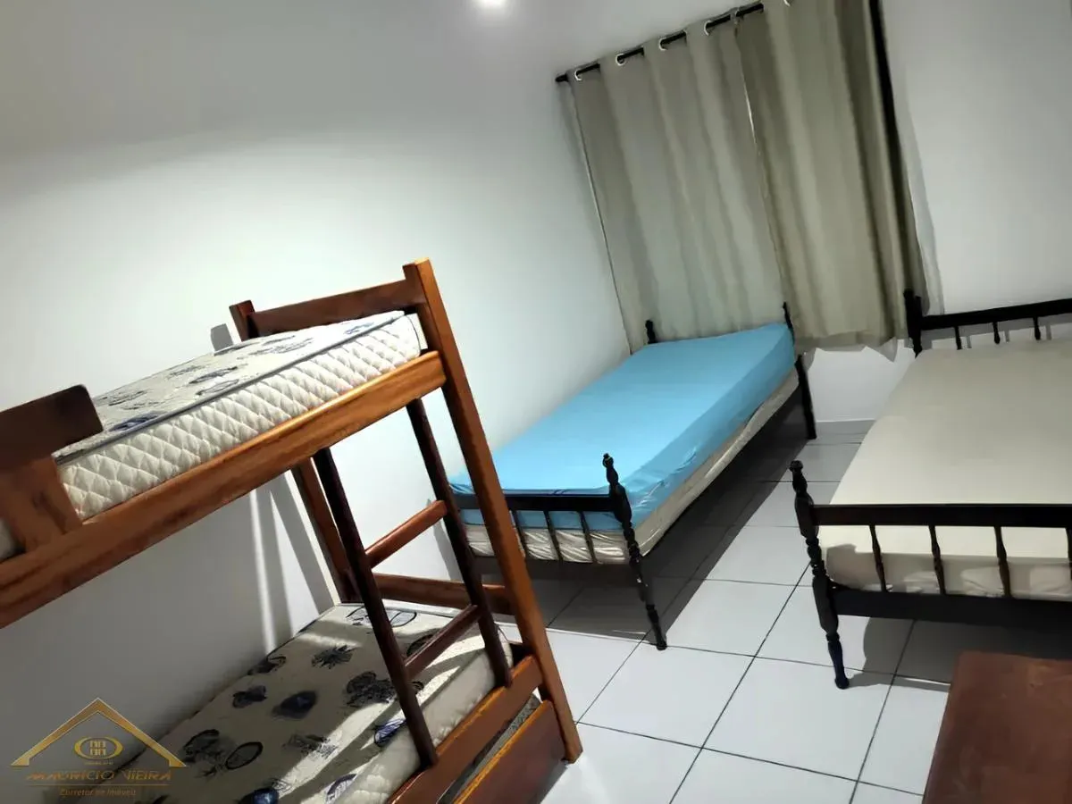 Imagem Casa em Condomínio para Venda em Cabo Frio / RJ no bairro Peró