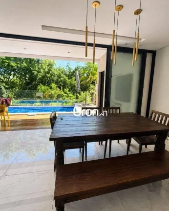 Imagem Sobrado à venda, 262 m² por R$ 2.400.000,00 - Parqville Pinheiros - Aparecida de Goiânia/GO