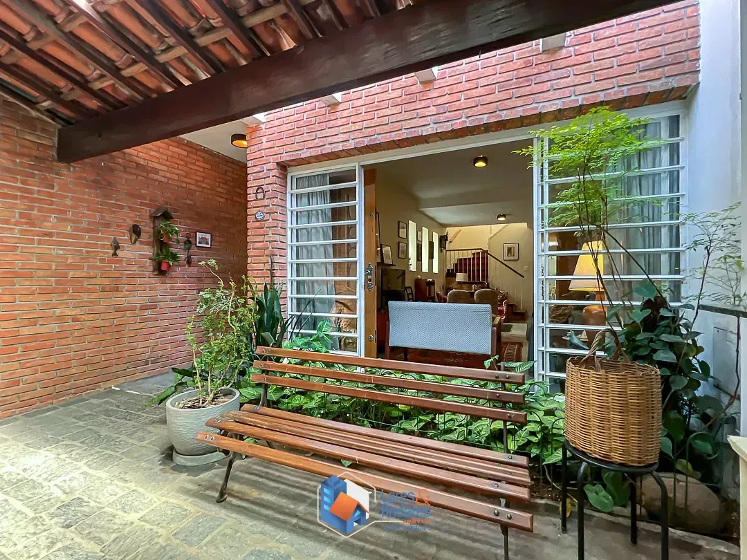 Foto do imóvel Casa para venda em Brooklin Paulista com 5 quartos, sendo 3 suítes, 231m² em Rua Ribeiro do Vale