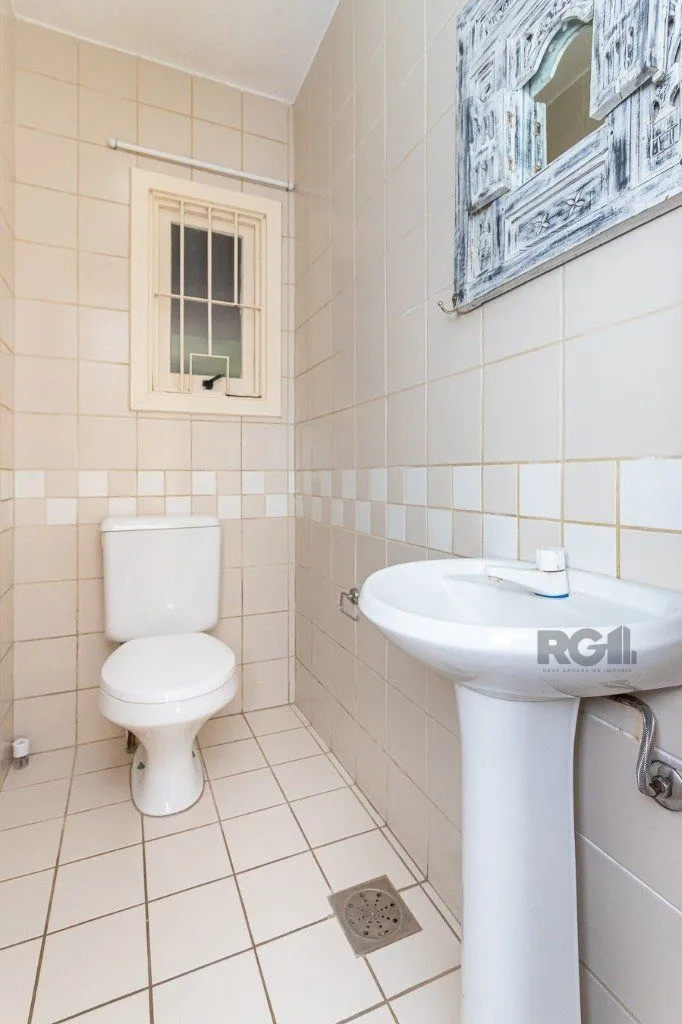 Imagem Casa em condomínio de 109m² - 3 dormitórios, 1 suíte e 1 vaga no bairro Teresópolis