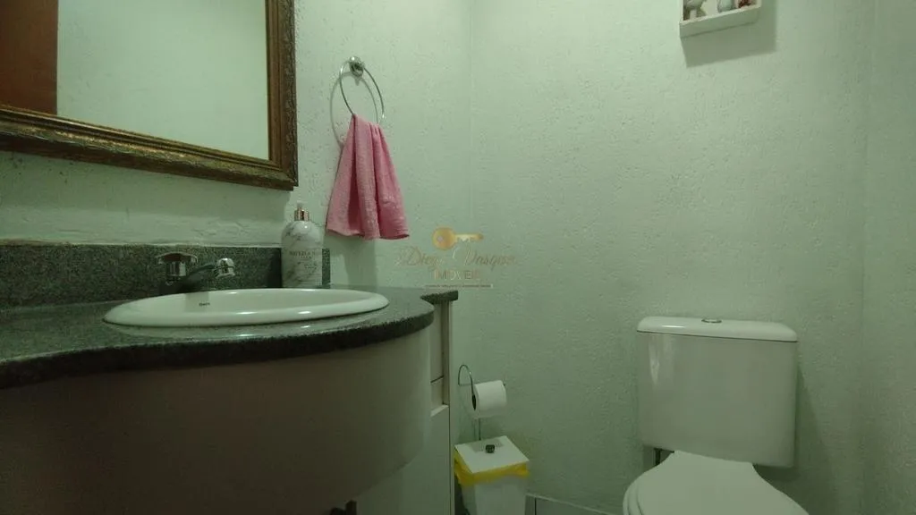 Imagem Casa em Condomínio para Venda em Teresópolis / RJ no bairro Granja Guarani