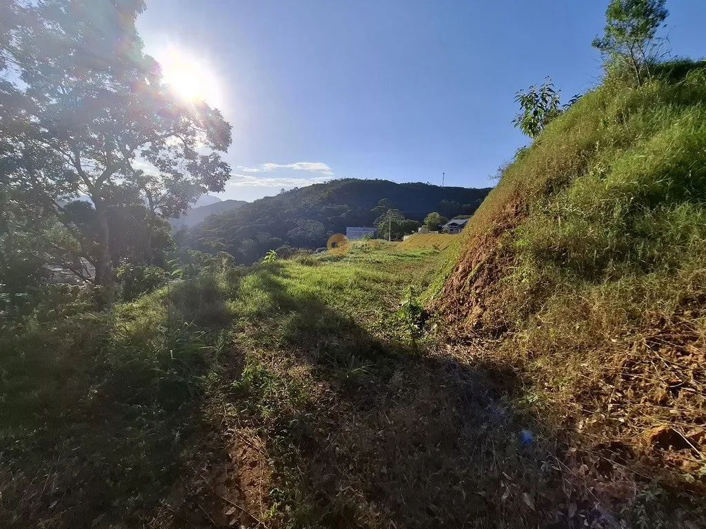 Imagem Terreno em Condomínio para Venda em Teresópolis / RJ no bairro Prata
