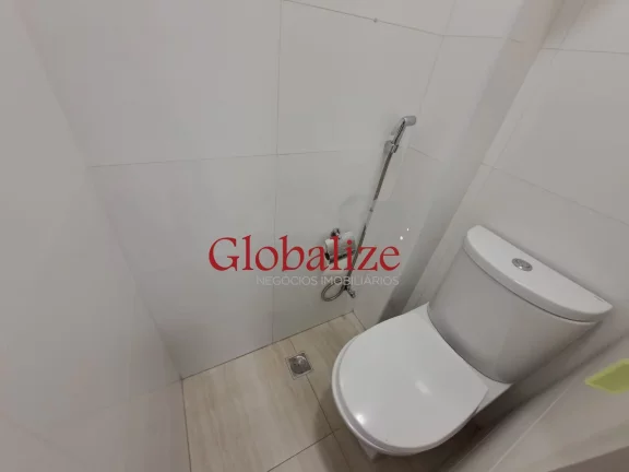 Imagem Apartamento à venda com 55m², 1 quarto, 2 banheiros, dependência, elevador e vaga coletiva or R$460.000,00 no José Menino em Santos