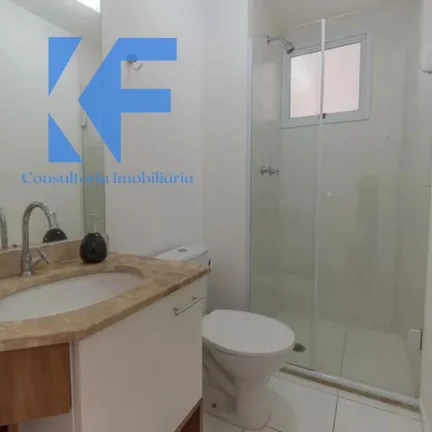Imagem Apartamento confortável com 67m² no 4°andar, com três dormitórios sendo uma suíte, sala ampla com varanda, cozinha planejada, dois banheiros no total