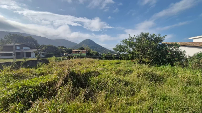Imagem Terreno 340m² plano em Areias do Macacu, Garopaba. Vista montanhas. Escritura.