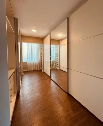Imagem Casa Alto Padrão à Venda em Alphaville Salvador I ? 4 Suítes | Espaço Gourmet | Piscina | 2 Lotes