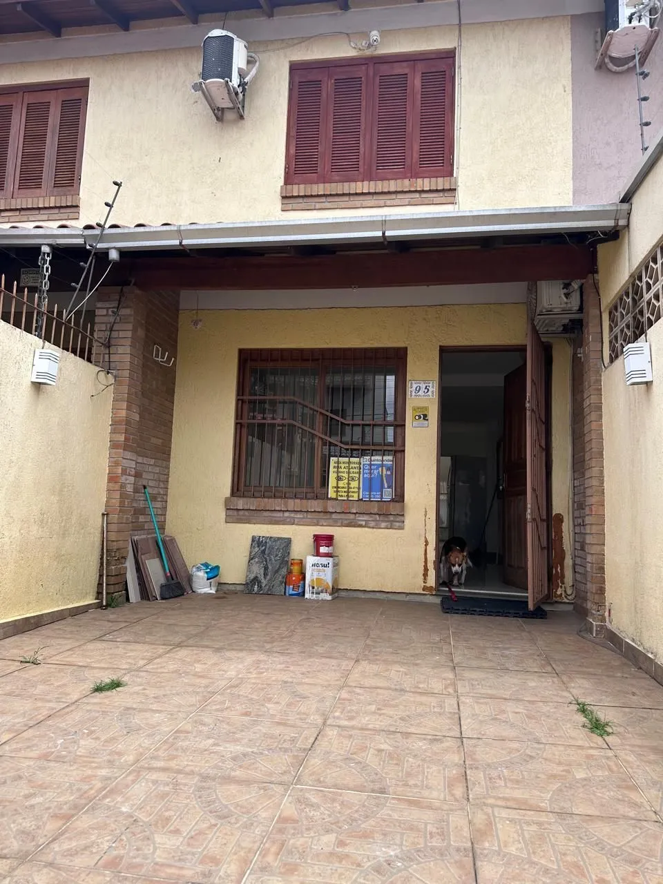 Imagem Sobrado localizado no bairro Mato Grande, c/2 dormitórios, living, cozinha e um aconchegante espaço gourmet c/ churrasqueira para reunir familia e amigos.