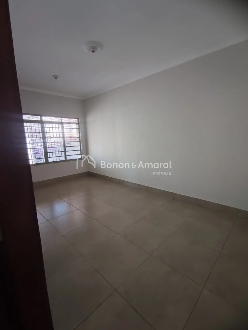 Imagem Casa Ampla em Paulínia - Ideal para Residência ou Comércio