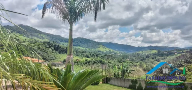 Imagem Viva em Grande Estilo: Casa com 5 Quartos e Piscina - Itapeva