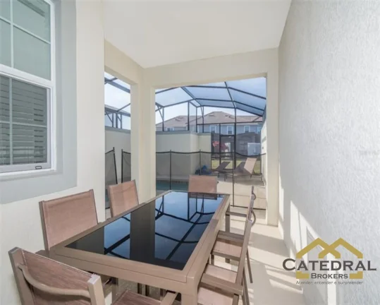 Imagem Casa com piscina totalmente mobiliada por US$550.000,00 (Dólar Americano) em Kissimmee - Flórida/EUA