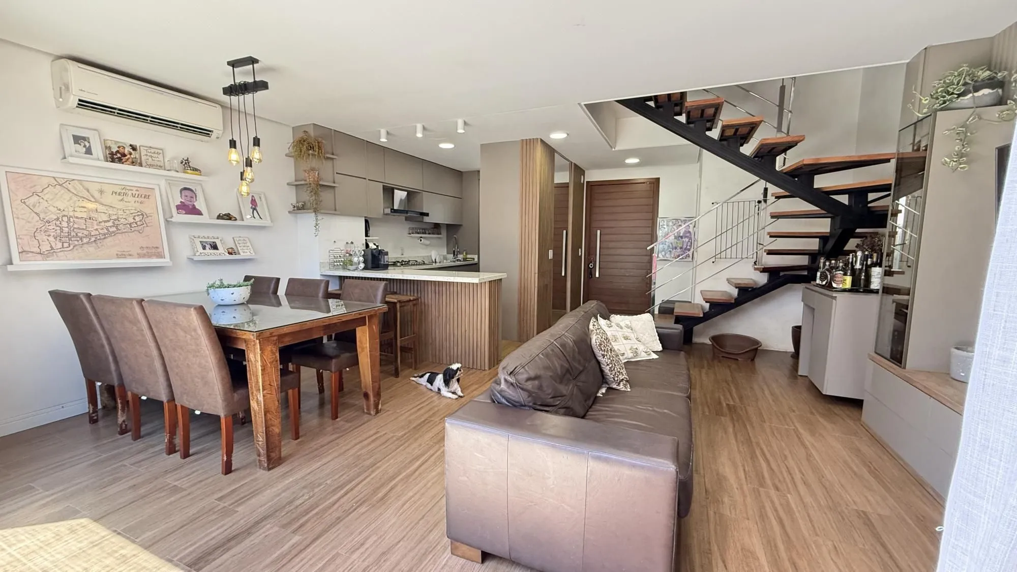 Imagem Casa em condomínio com 3 suítes à venda - Jardim Planalto, Porto Alegre