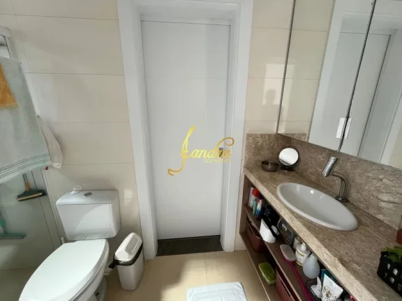 Imagem Sobrado Beira Lago, com 04 suites e piscina aquecida