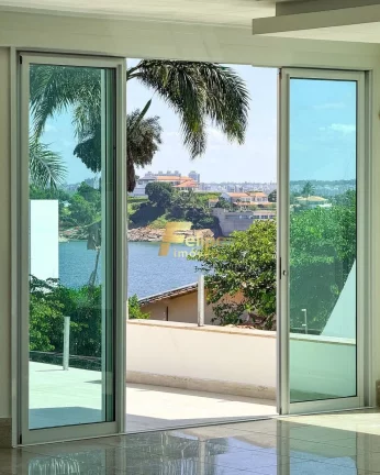 Imagem CASA DE LUXO COM VISTA DESLUMBRATE PARA O MAR.