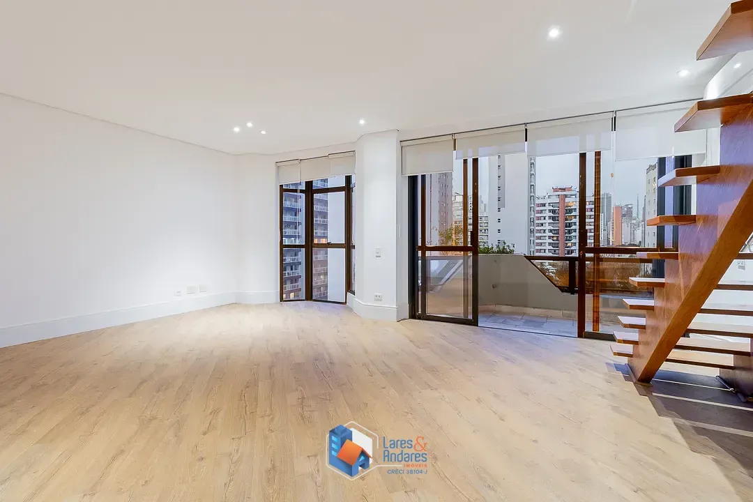 Foto do imóvel Duplex para venda em Pinheiros com 2 quartos, sendo 2 suítes, 132m² em Rua Mateus Grou