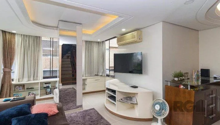 Imagem COBERTURA TRIPLEX 3 DORM. - PETRÓPOLIS