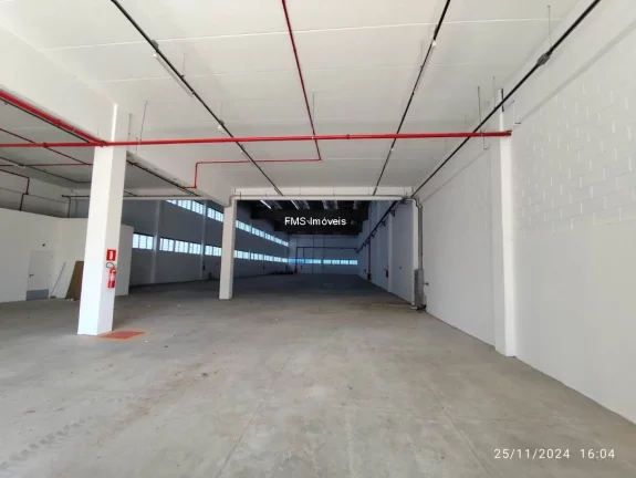 Imagem Galpão com 2.240,87 m² para Locação na Água Branca, São Paulo-SP