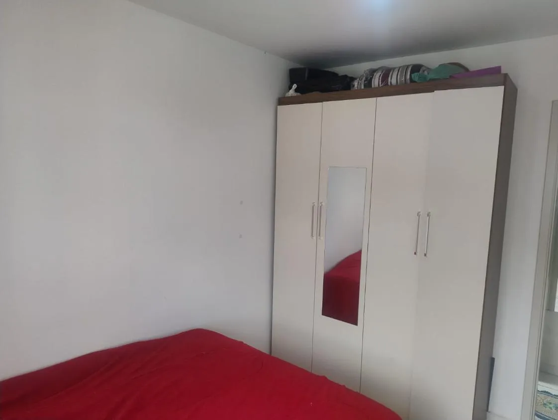 Imagem Apartamento com 2 Dormitórios, Varanda e 1 Vaga 45 m²