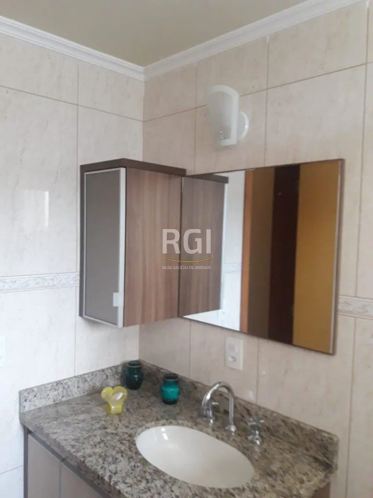 Imagem Sobrado para Venda - 245m², 4 dormitórios, sendo 1 suites, 3 vagas - Jardim Itu